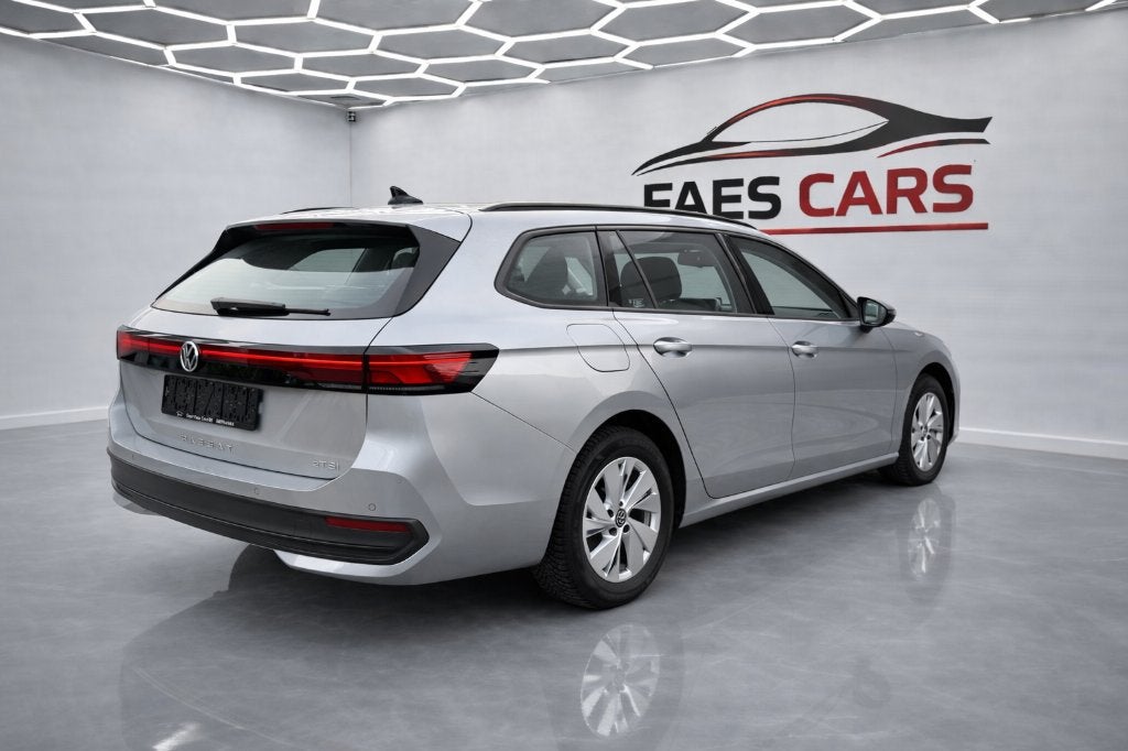 Volkswagen Passat Mhev break, Auto's, Dealer onderhouden, Stof, 1498 cc, 4 cilinders