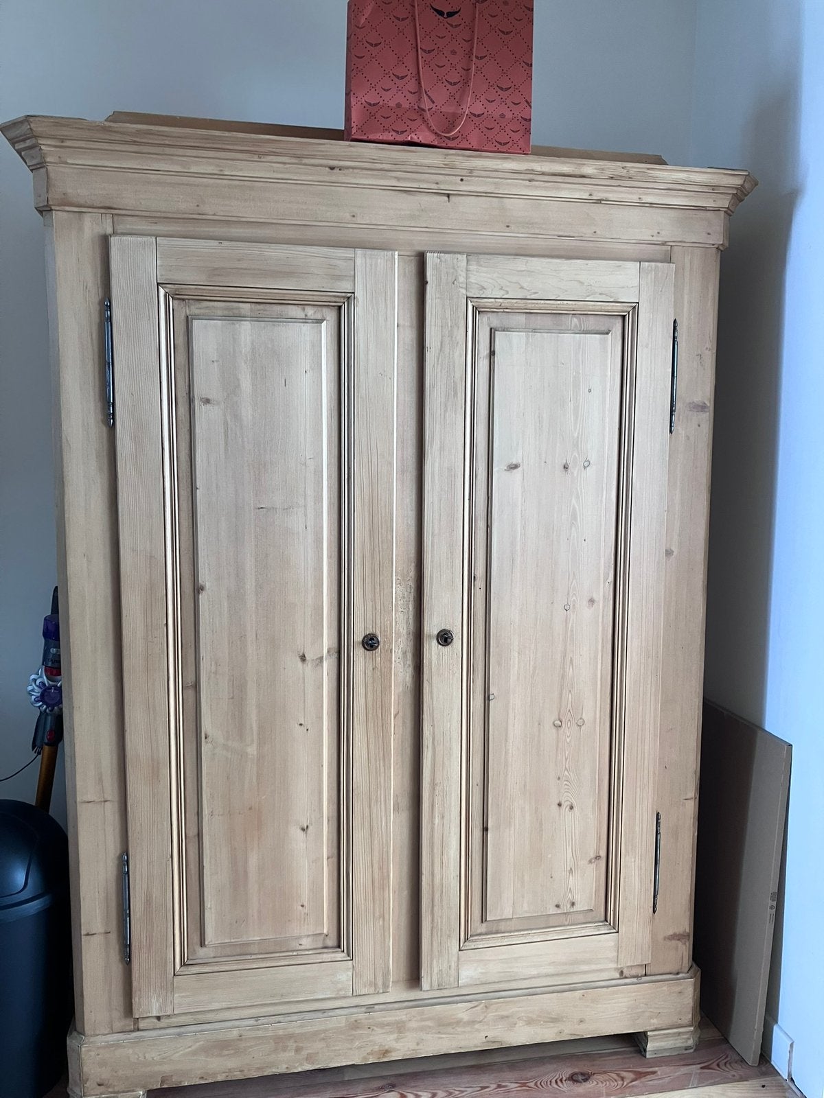 Grenen kast, Antiek en Kunst, Ophalen