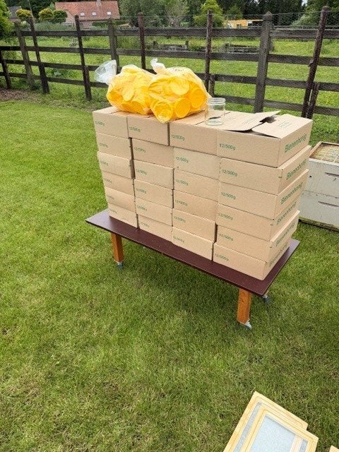 Nieuwe honingpotten + deksel, Ophalen, Nieuw