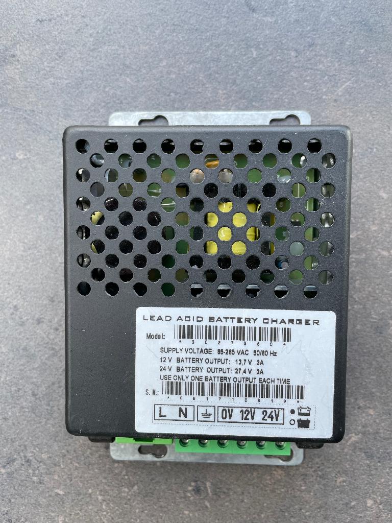 Batterijlader 12V/24V, Ophalen of Verzenden