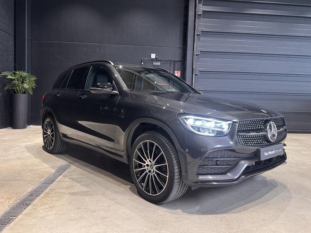 Mercedes-Benz GLC 300d 4MATIC AMG LINE+NIGHTPACK+ILS +NAVI, Argent ou Gris, Entreprise, 2000 kg, Carnet d'entretien