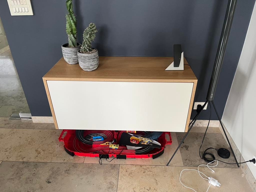 Zwevend dressoir - hangkast, Huis en Inrichting, Ophalen, Gebruikt, Modern, Met plank(en)