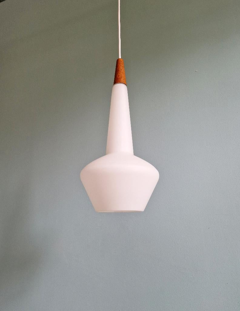 Suspension scandinave en opaline blanche satinée et teck, Enlèvement ou Envoi