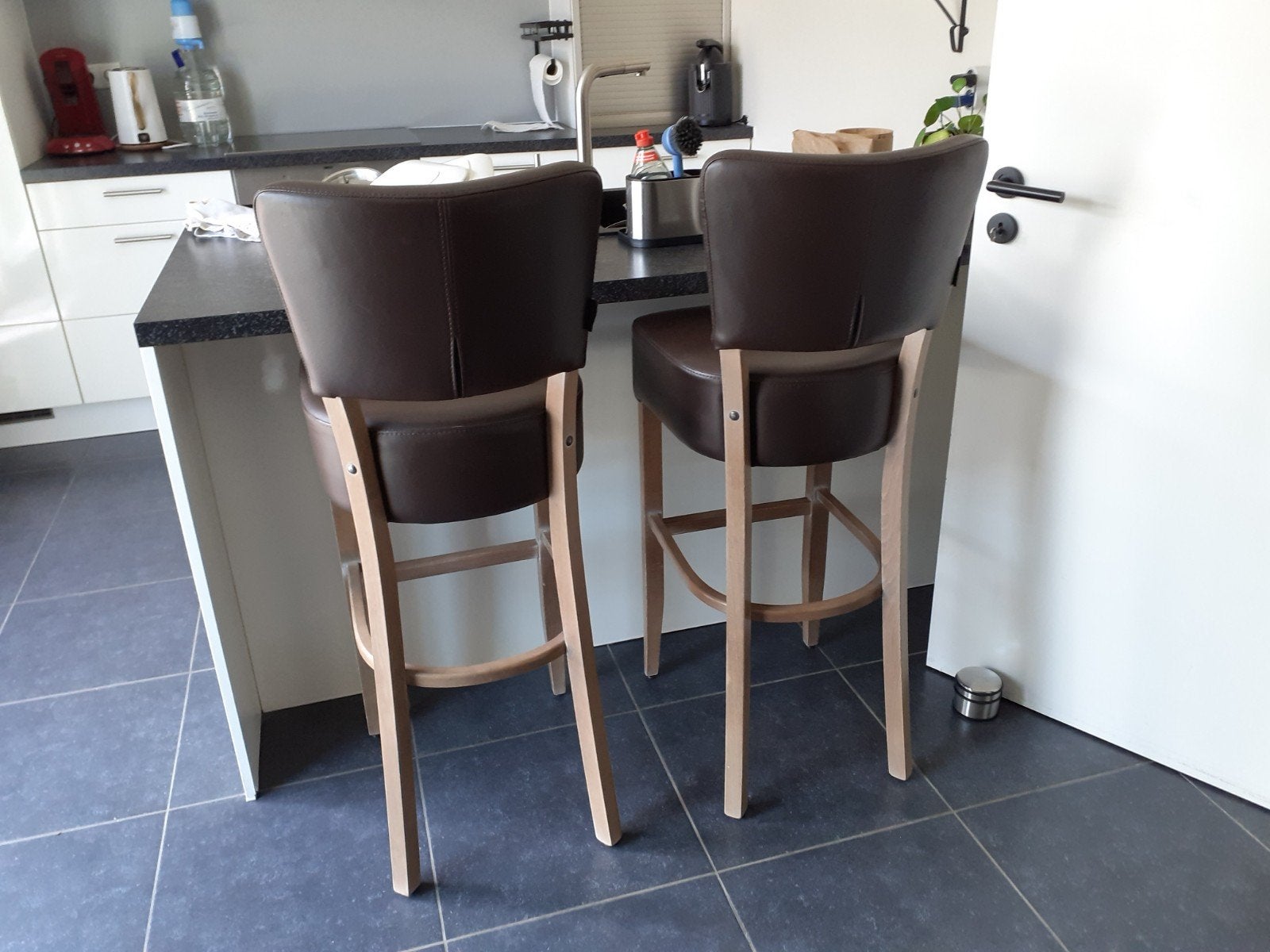 Barstoelen, Ophalen