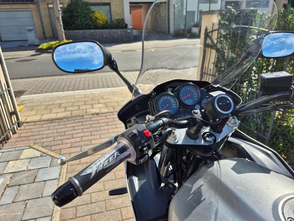 Yamaha fazer 1000, Particulier