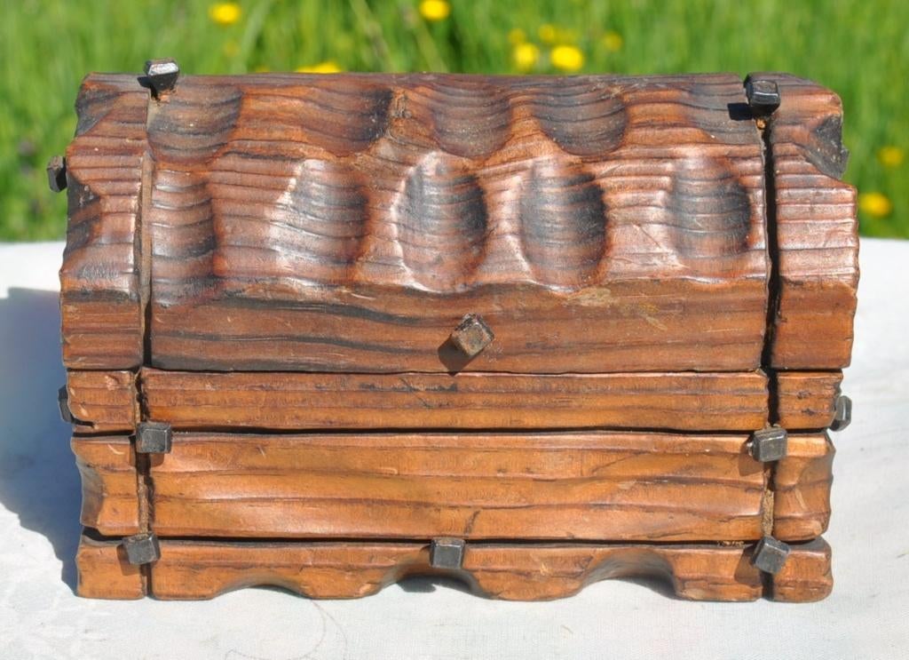 coffre a bijoux en bois style gothique, Ophalen of Verzenden, Gebruikt