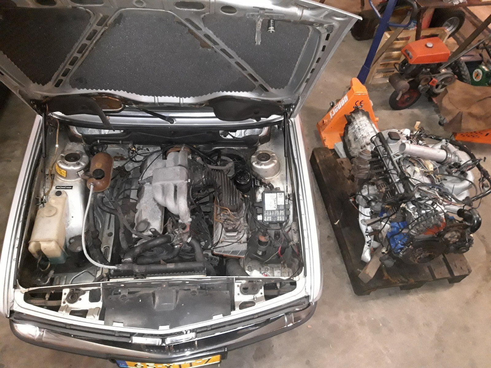 BMW E28 520i 1982, Auto's, Automaat, 4 deurs, Achterwielaandrijving, Elektrische ramen