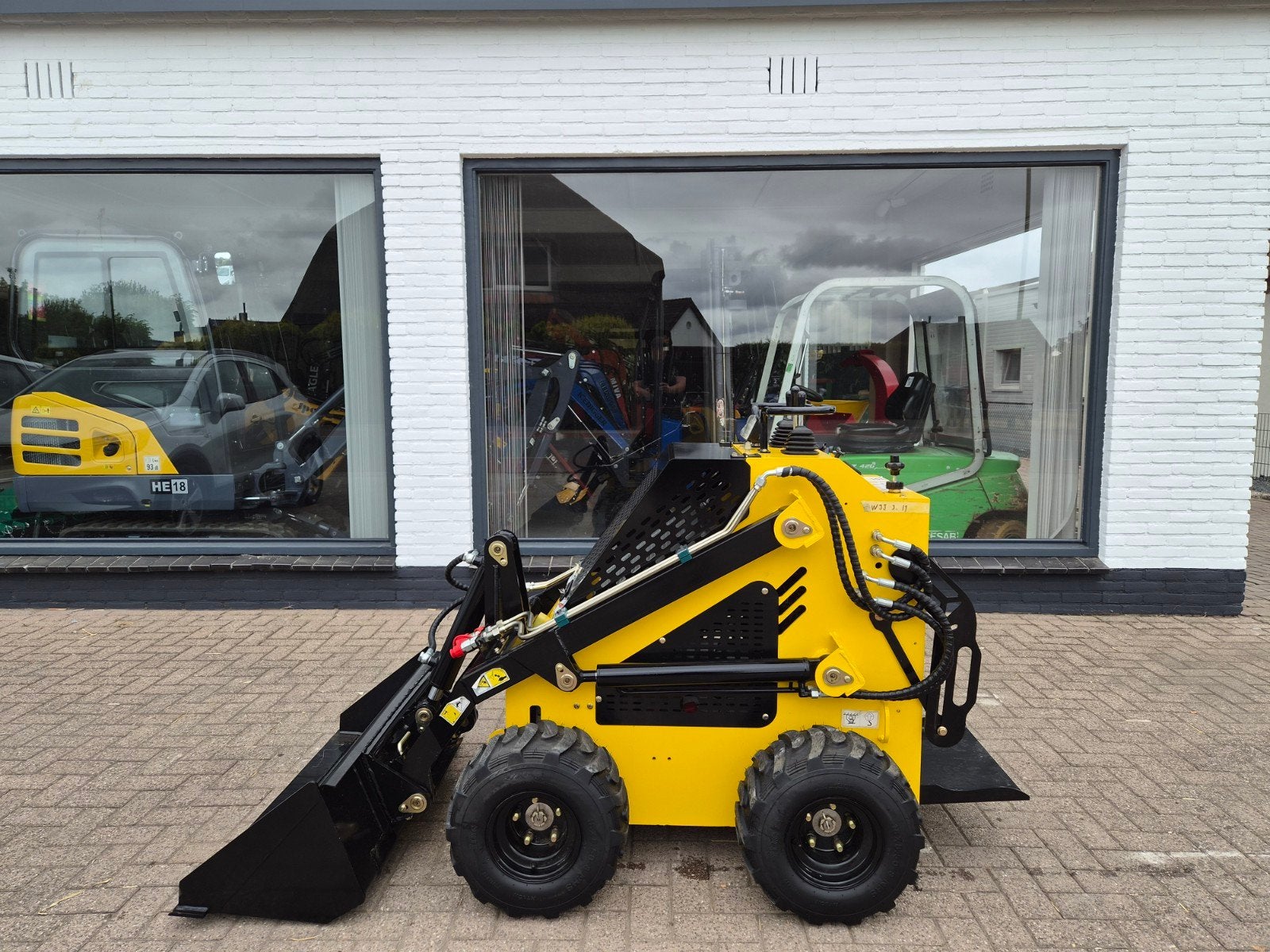 skidster schranklader loader banden shovel, Ophalen of Verzenden
