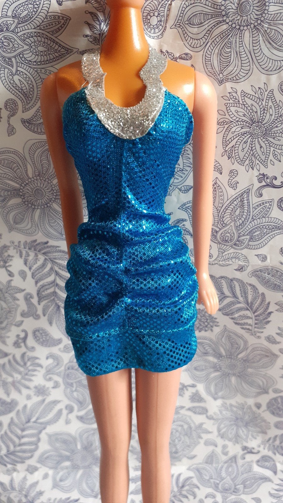 robe barbie dos nu bleu paillette, Enlèvement ou Envoi, Utilisé, Poupée