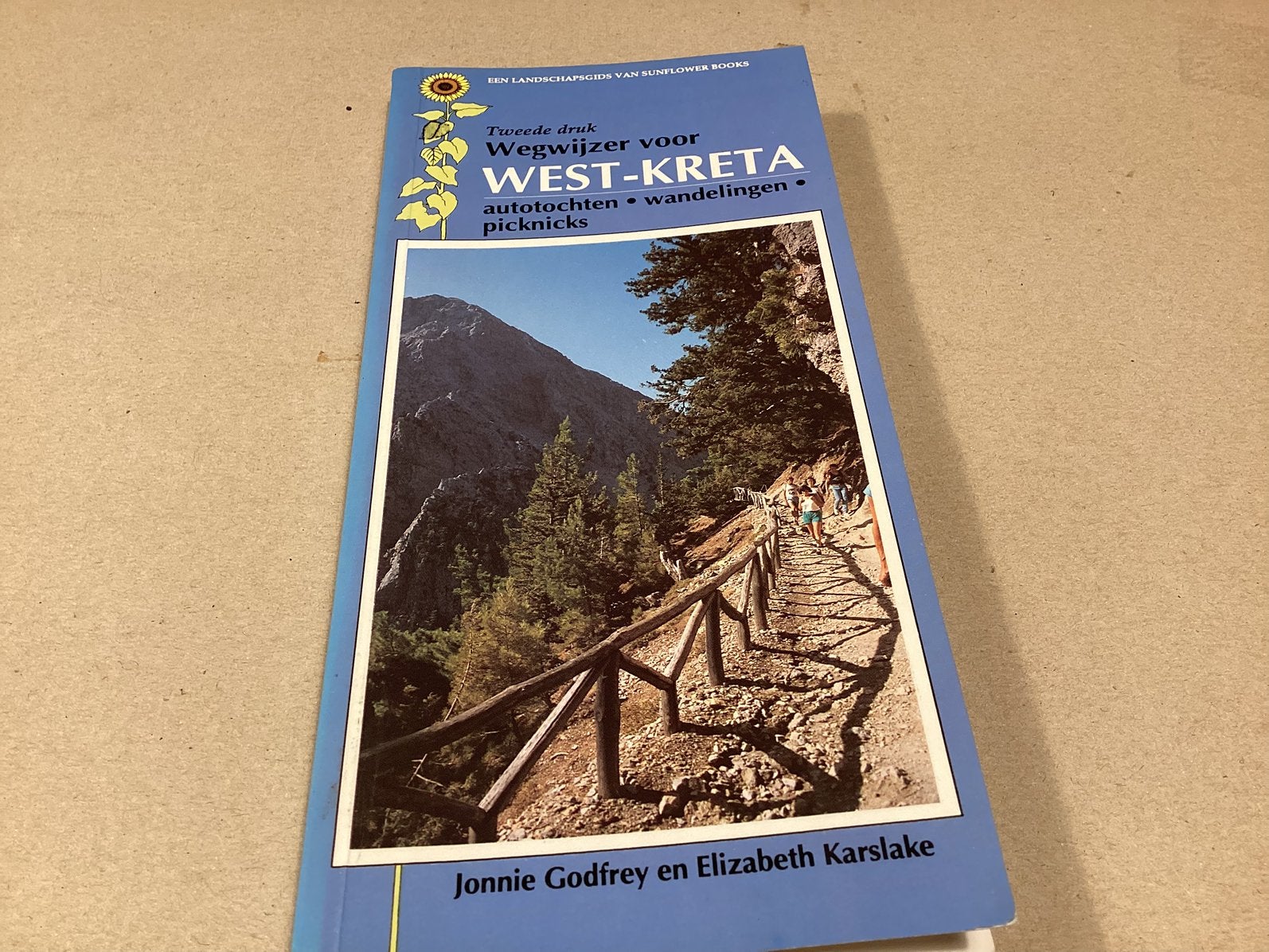 Kreta wandelgids, Ophalen of Verzenden, Zo goed als nieuw