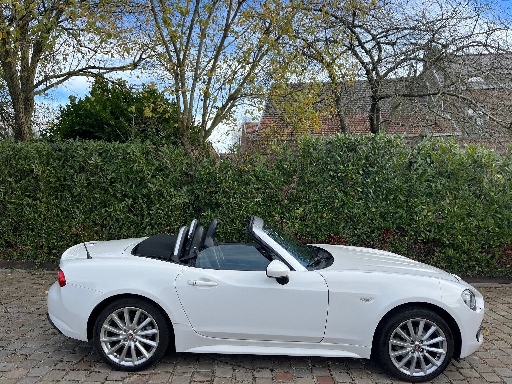 FIAT 124 spider cabriolet ful options, Auto's, Fiat, Cabriolet, Wit, Leder, Bedrijf