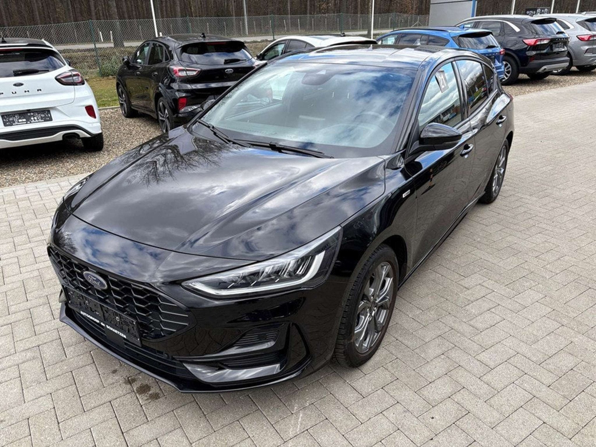 Ford Focus ST-Line 5D 1.0 125pk m6 (bj 2023), Auto's, Focus, Stof, Gebruikt, Handgeschakeld