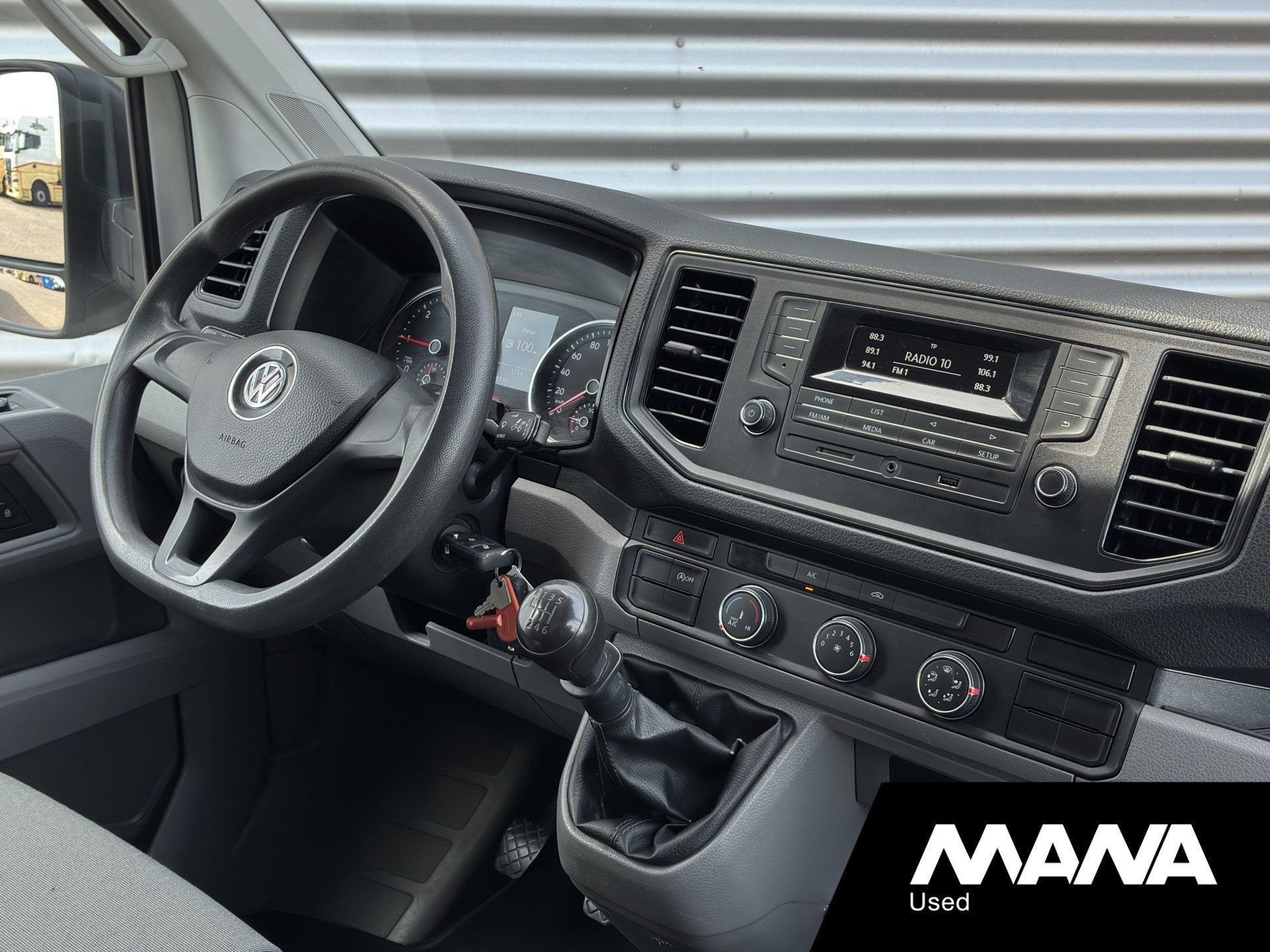 Volkswagen Crafter 35 2.0 TDI L4 Bakwagen Laadklep 750kg Cru, Autos, Achat, Euro 6, Entreprise, 3 places