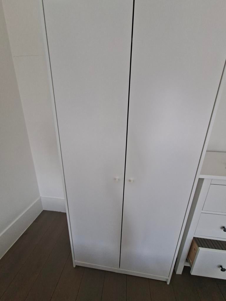 Amoire Ikea kleppstad