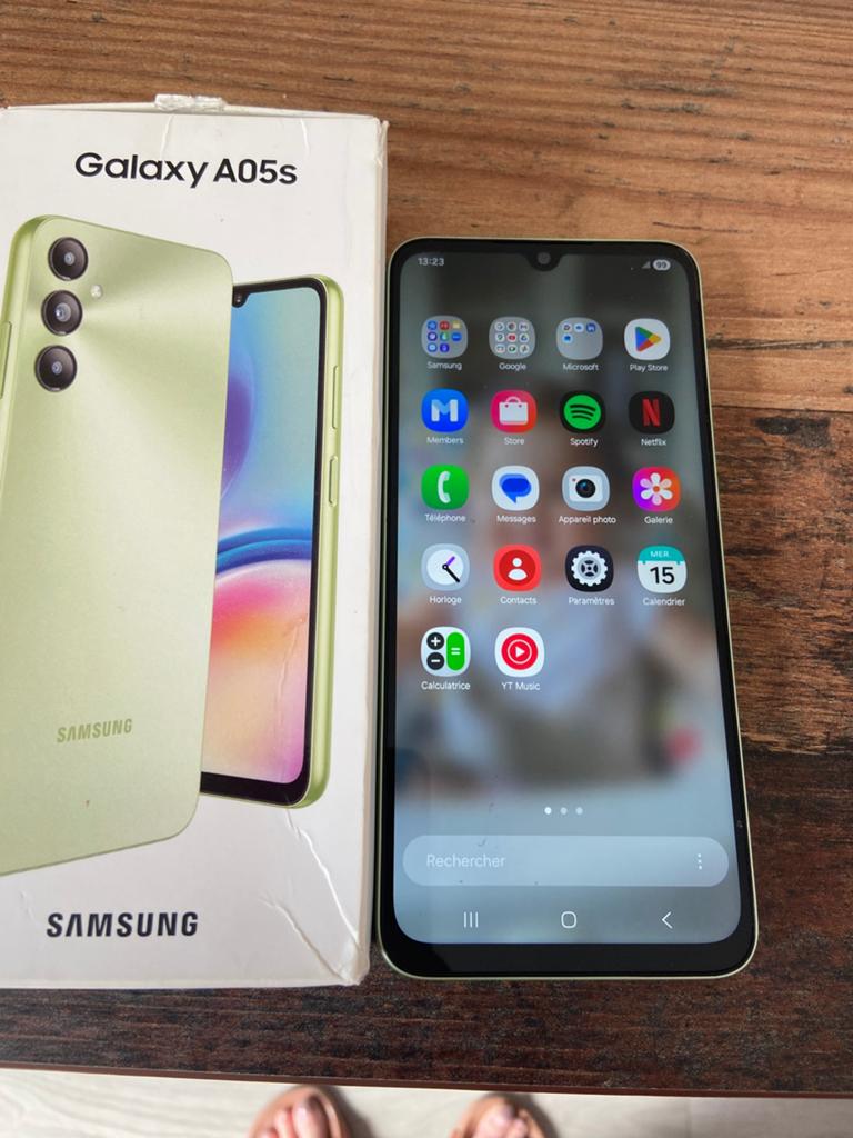Samsung a05s, Telecommunicatie, Mobiele telefoons | Samsung, Ophalen, Zo goed als nieuw