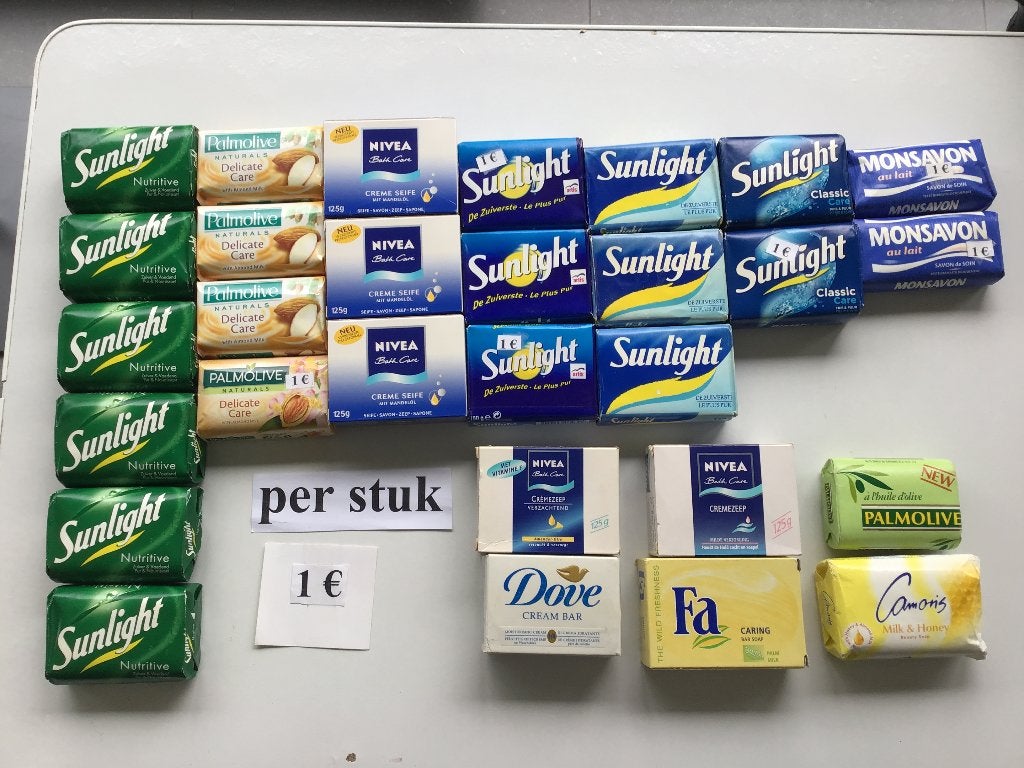 29 savons à seulement 1€ l'unité + 8 porte-savons, Enlèvement ou Envoi, Neuf, Baignoire & Douche