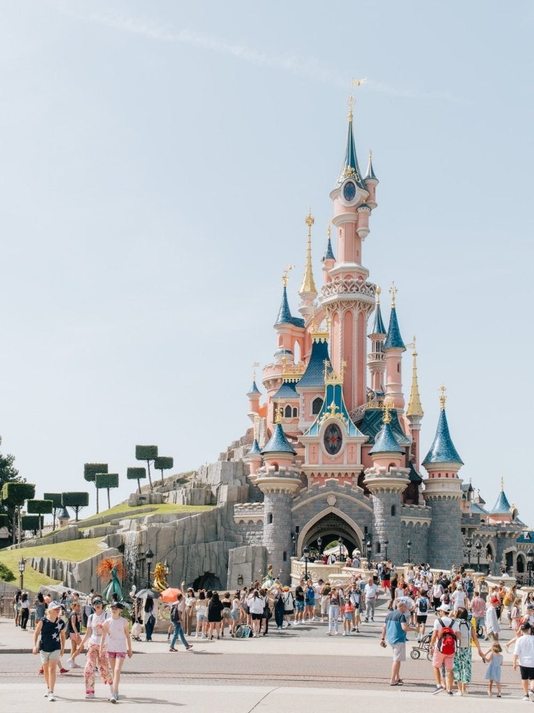 Billets de 2 jours Disneyland Paris valables jusqu'à fin '26, Tickets & Billets, Deux personnes, Ticket ou Carte d'accès