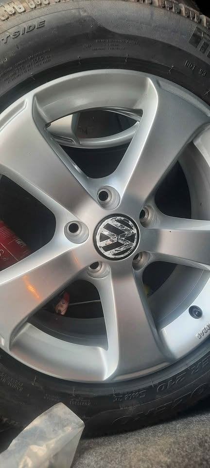 A vendre kit hiver pour vw Sharan et tiguan, Auto-onderdelen, Banden en Velgen, Ophalen