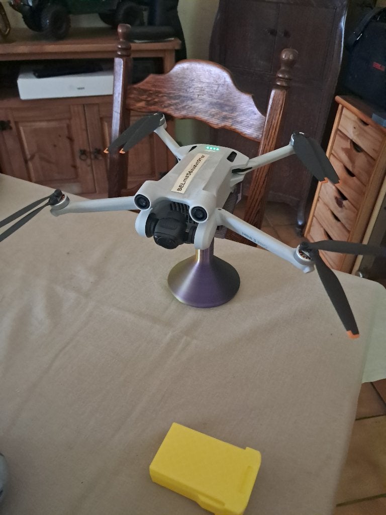 DJI Mini 3Pro + combiné, Drone avec caméra, Moins de 250 g, Qualité supérieure, 5 à 10 km