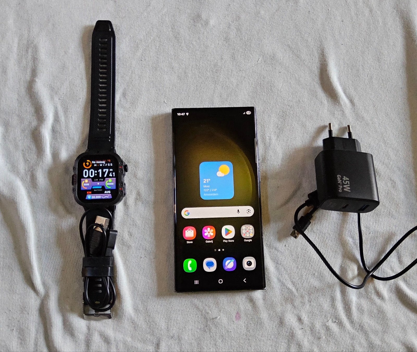 Samsung Galaxy S23 ultra, 256 Go, presque neuf avec montre c, Télécoms, Téléphonie mobile | Samsung, Enlèvement ou Envoi, Galaxy S23