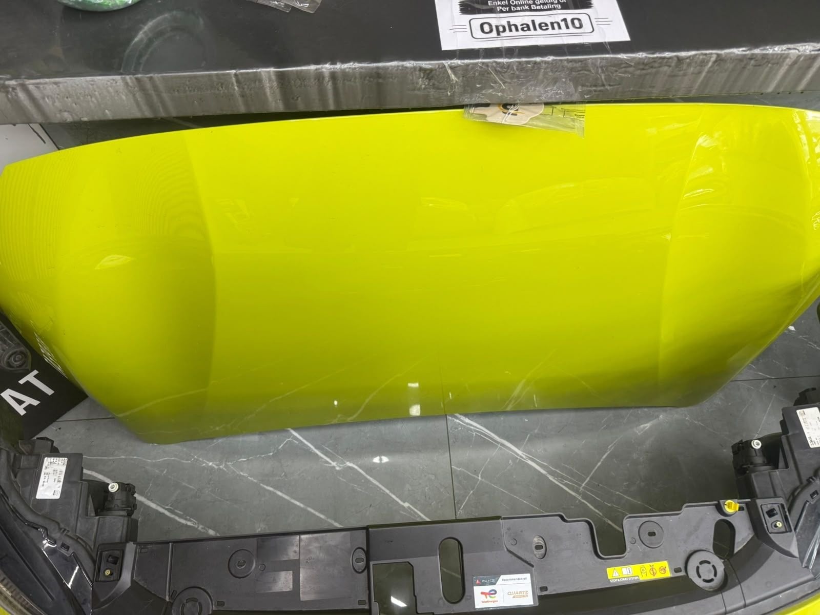 Capot Peugeot 208 19-26 Noir Blanc Argent Jaune, Taurusavenue 1
2132 LS  Hoofddorp, NL, Contact.group@renault.com, Stellantis N.V.