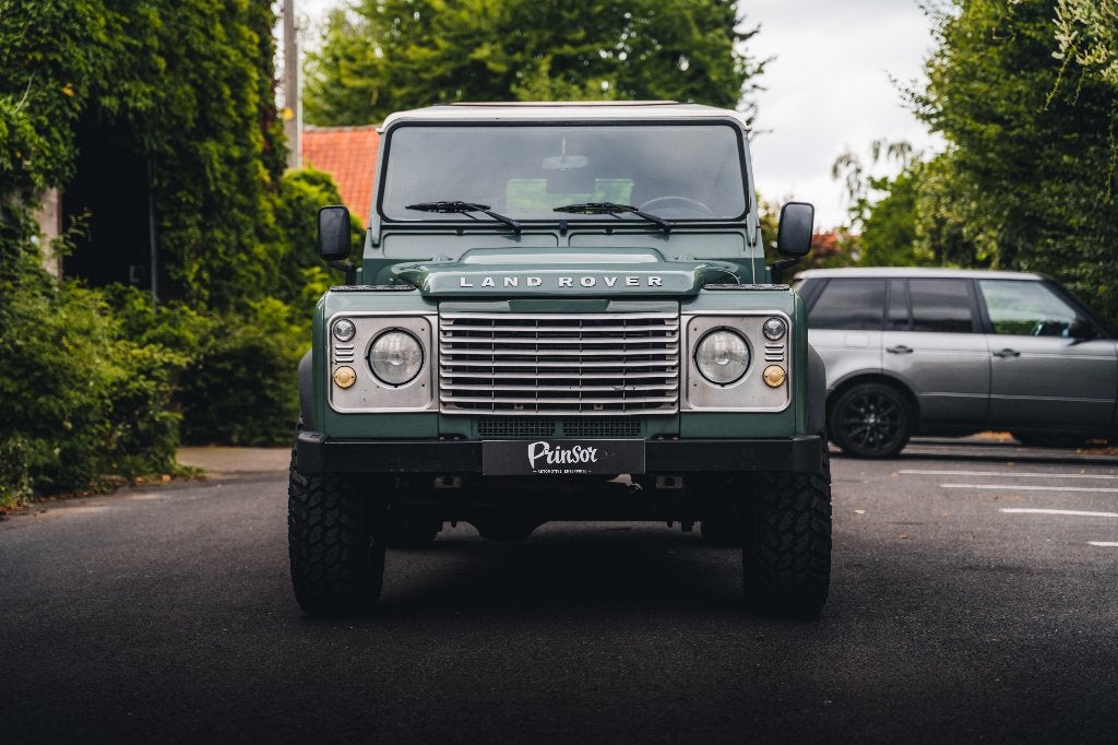 Land Rover Defender 110 KESWICK GREEN // EX VAT, Auto's, Trekhaak, https://public.car-pass.be/vhr/e7b6d992-0eed-4d3e-800c-fa025d3404d3