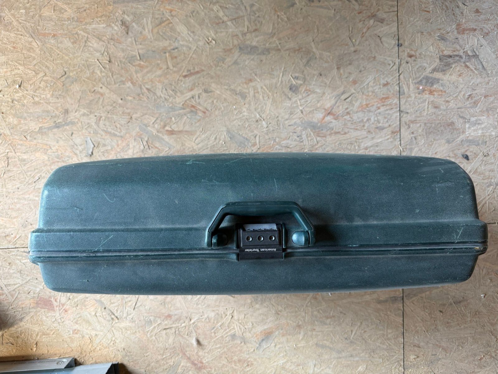 Te koop kunststof reiskoffer, Handtassen en Accessoires, Koffers, Gebruikt, Hard kunststof, 70 cm of meer, 55 cm of meer