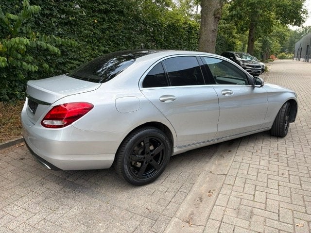 C180 Avantgarde Camera dodehoek 70dkm! Zwart dak alu zwart, Auto's, Mercedes-Benz, Achterwielaandrijving, 4 cilinders, Leder, Particulier