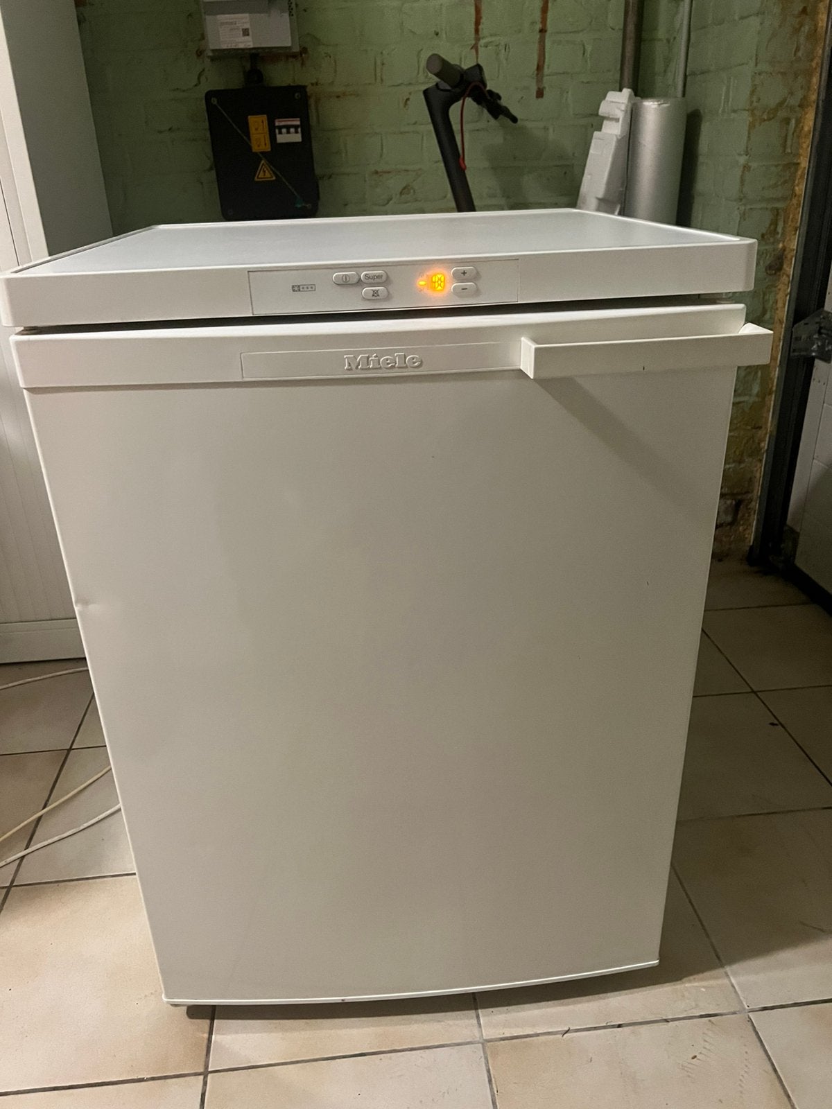 Congélateur miele A++, Elektronische apparatuur, Vriezers en Diepvrieskisten, Ophalen, Zo goed als nieuw, Vrieskast
