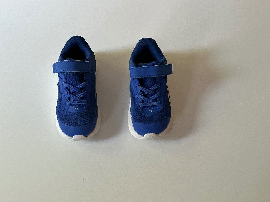 Sportschoenen Puma maat 27, Kinderen en Baby's, Gebruikt, Sportschoenen, Puma, Ophalen of Verzenden