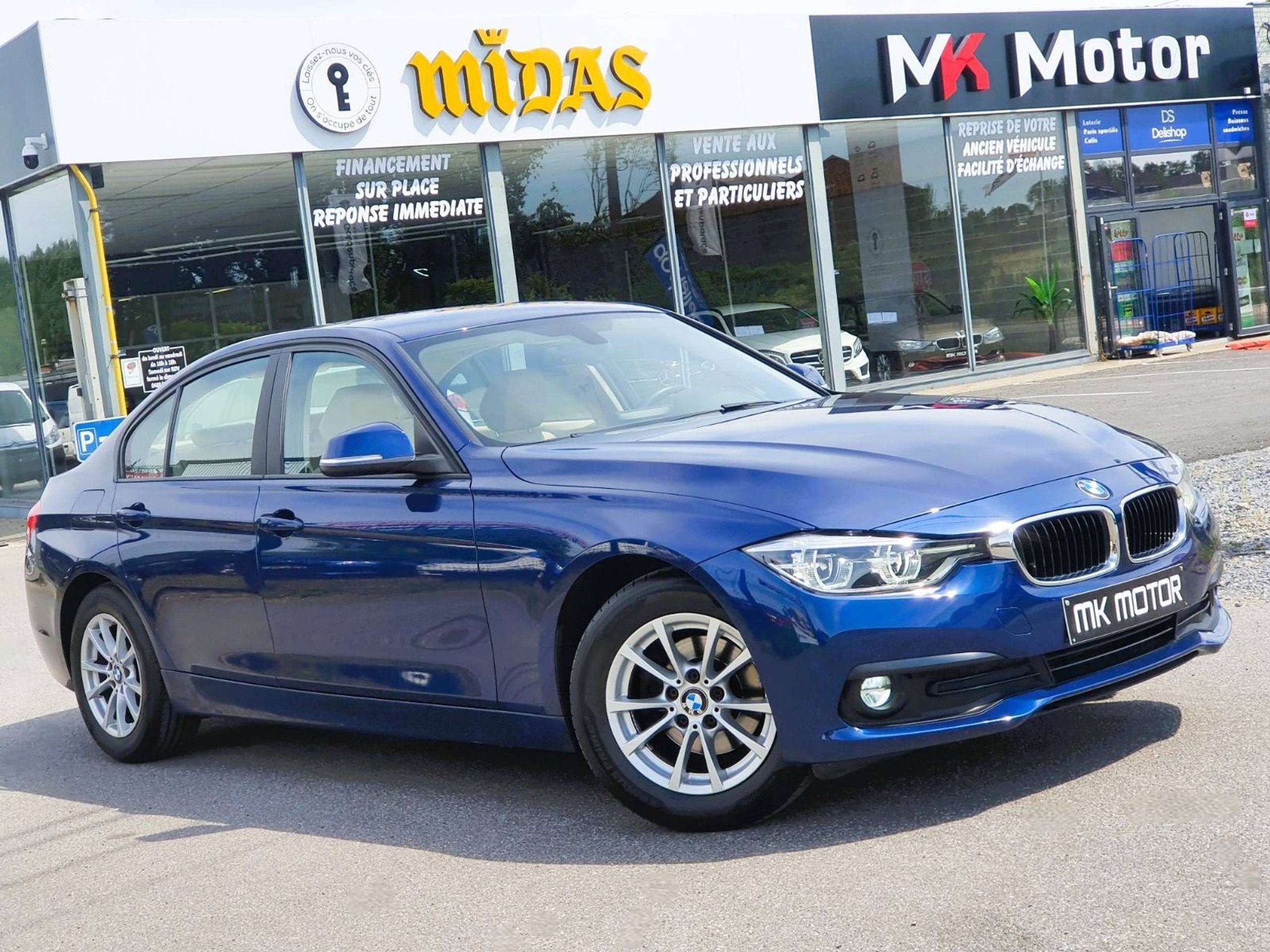 BMW 3 Serie 318 DIESEL 150CV - 1ER MAIN - FULL CARNET -, Auto's, BMW, Automaat, Achterwielaandrijving, 4 cilinders, Leder