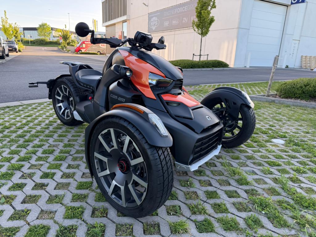 CAN AM RYKER 900 RALLY * GARANTIE * 2021 * 1.200 km * CT ok, Motoren, Meer dan 35 kW, 900 cc, 3 cilinders