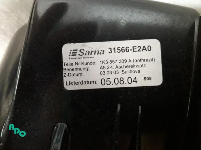 Cendrier arrière d'un Volkswagen Golf (Golf 04-), Volkswagen, -, 3 mois de garantie, Utilisé