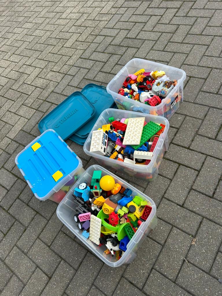 4 tupperware dozen vol duplo, Kinderen en Baby's, Ophalen, Duplo