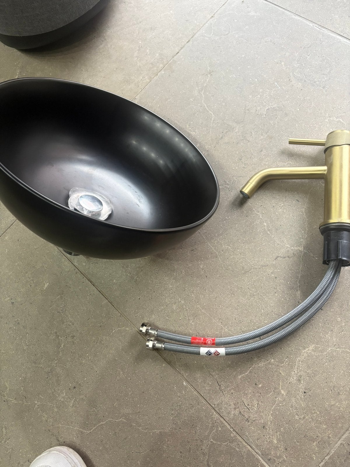 Lavabo met kraan, Ophalen of Verzenden, Nieuw, Steen, Wastafel