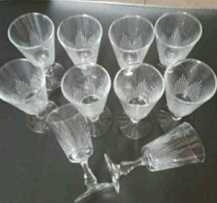 Petit verre a goutte, Collections, Enlèvement, Comme neuf, Verres et Verres à shot