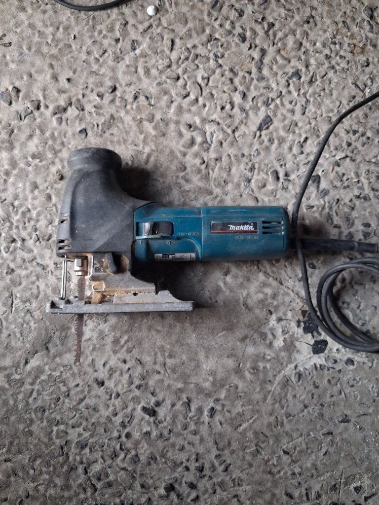 Scie sauteuse, Bricolage & Construction, Outillage | Scies mécaniques, 600 à 1200 watts, 30 à 70 mm, Enlèvement, Scie sauteuse