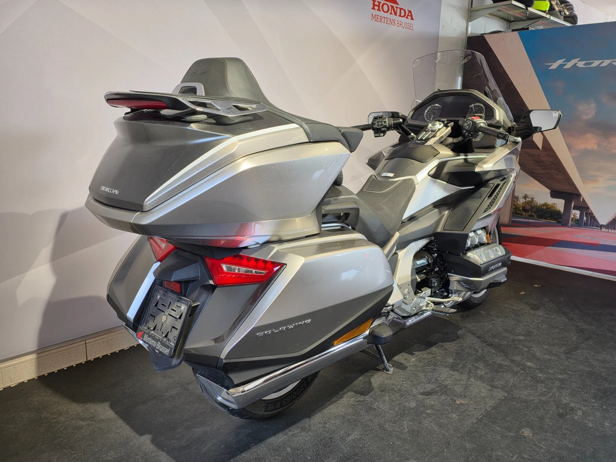 Honda GOLDWING 1800 TOUR DELUXE (bj 2023), Mechelsesteenweg 560
1930  nossegem, BE, Bedrijf, Overig, Info@hondamertens.be