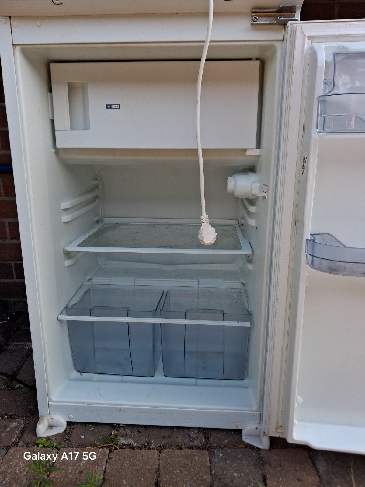 PETIT FRIGO AVEC CONGEL, Electroménager
