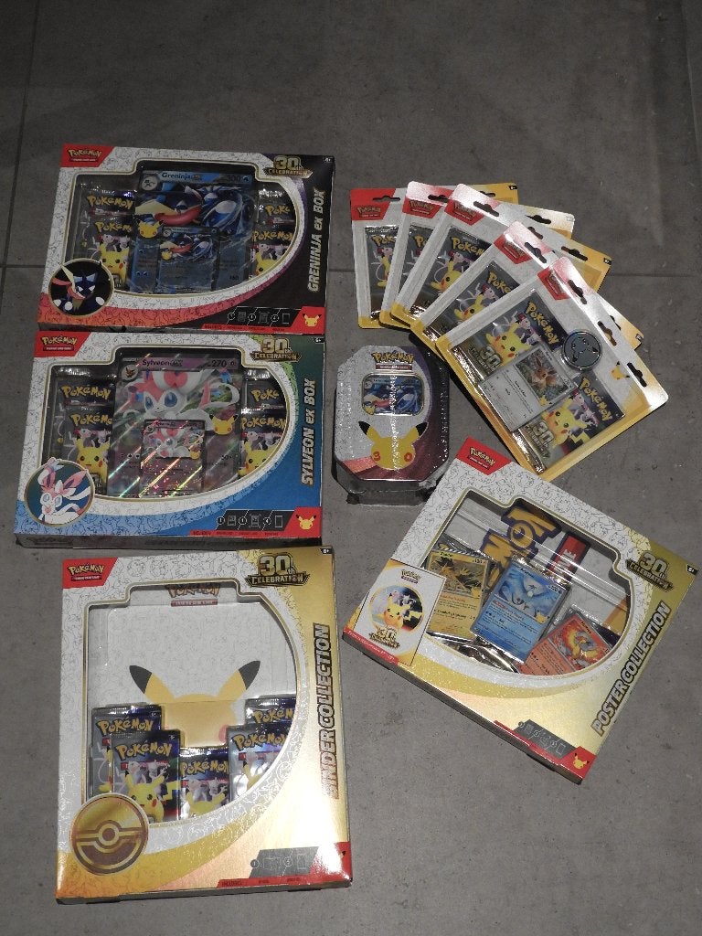 Pokemon 30th Cellebration, Several items, Enlèvement ou Envoi, Neuf, Booster box, Foil