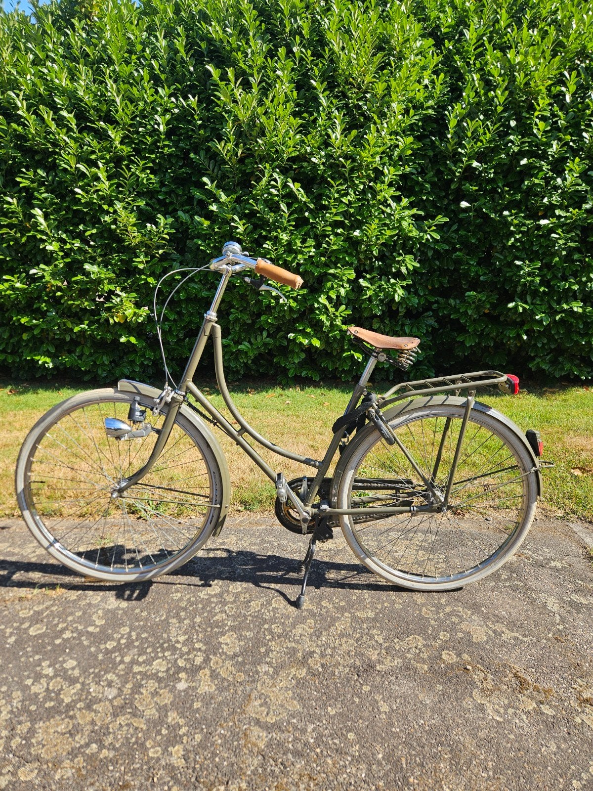 Achielle retro damesfiets, Ophalen
