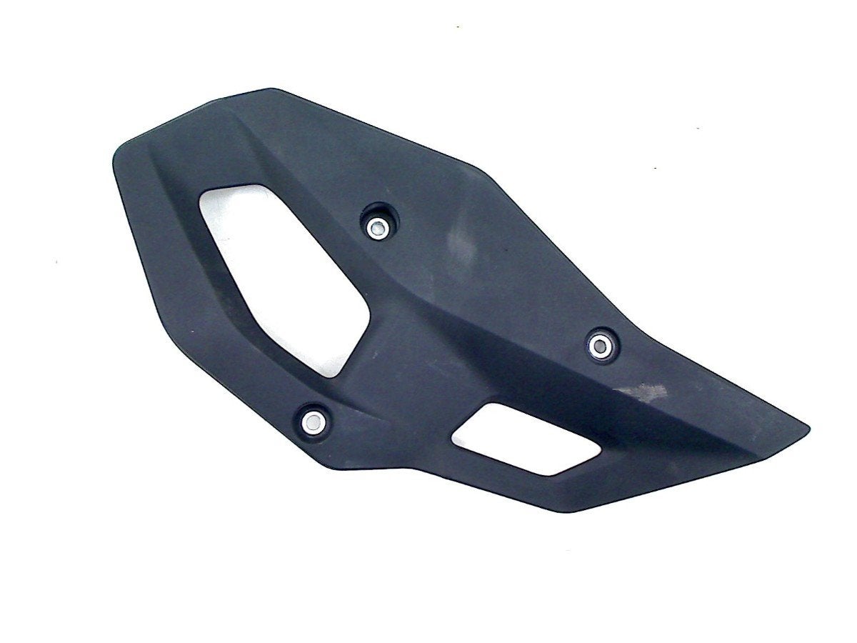 CADRE DE COUVERTURE CADRE DROIT BMW (46717923224), Dhr. S. di Majo, Utilisé, Info@cama-motorparts.nl, P.J. Troelstraweg 8 8
3144 CX  MAASSLUIS, NL