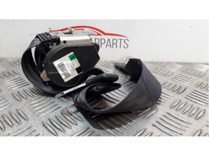 Ceinture de sécurité arrière droite d'un Volkswagen Golf, Volkswagen, -, 3 mois de garantie, Utilisé