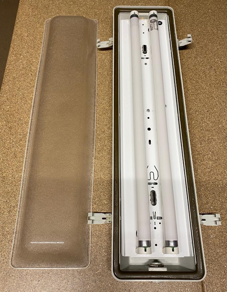 Slagvast TL Armatuur 18 Watt /70 cm lang met 2 TL Lampen, Huis en Inrichting, Ophalen of Verzenden, Nieuw