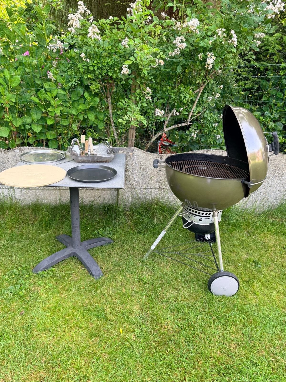 Barbecue avec accessoires, Jardin & Terrasse, Enlèvement, Comme neuf, Avec accessoires