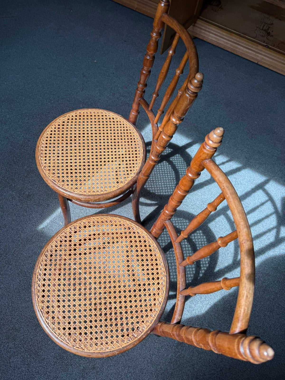 Gerenoveerde set van 2 antieke Fischel bentwood caféstoelen, Enlèvement