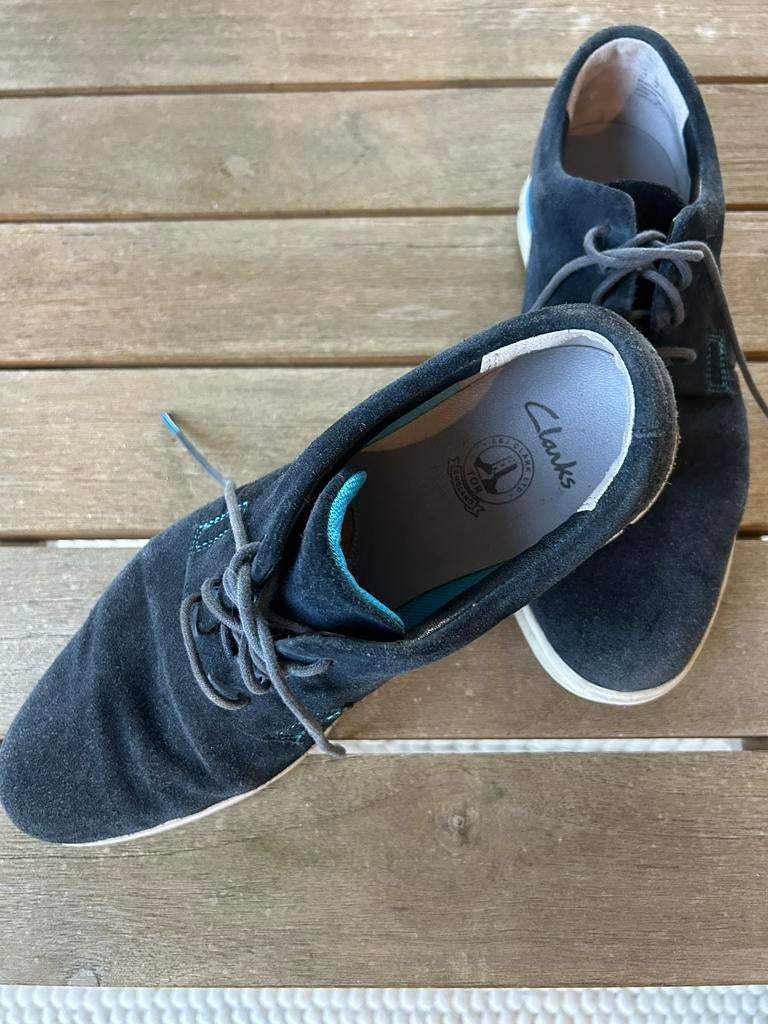 Praktische heren schoenen Clarks 41,5, Ophalen of Verzenden, Zo goed als nieuw, Blauw, Veterschoenen