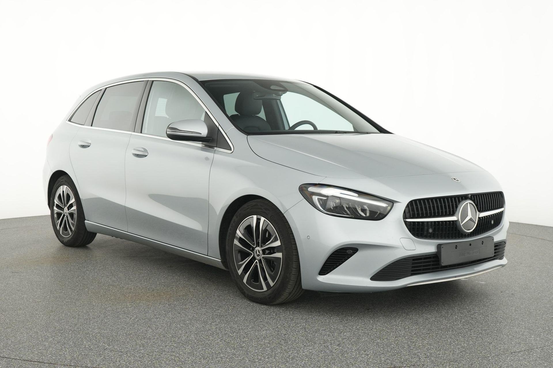Mercedes-Benz B-klasse 180 D Business Line | Smartphone Inte, Auto's, Mercedes-Benz, 745 kg, Gebruikt, Zwart, 4 cilinders