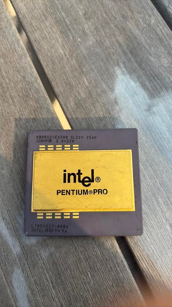 Vintage collectors cpu intel pentium pro, Informatique & Logiciels, Processeurs, Enlèvement, Comme neuf