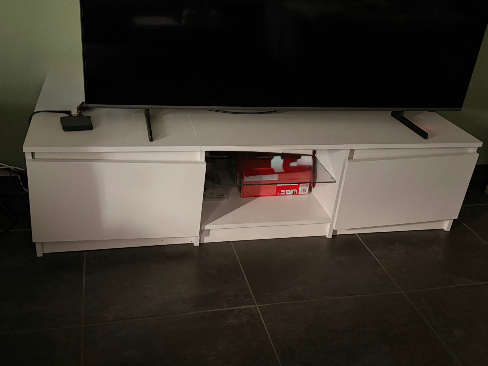Meuble TV blanc moderne avec éclairage LED — 50€, Maison & Meubles, 25 à 50 cm, Enlèvement ou Envoi, Moins de 100 cm, 100 à 150 cm